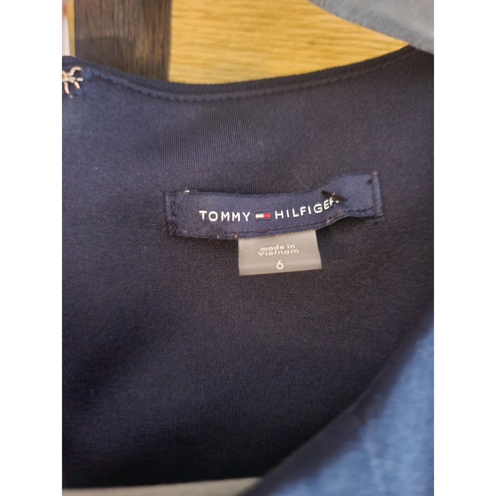 Tommy Hilfiger Women's Navy Blue And White Dress With Gold Buttons Size 6 - Picture 3 of 3